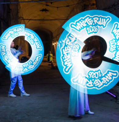 visual poi céges logó megjelenítés