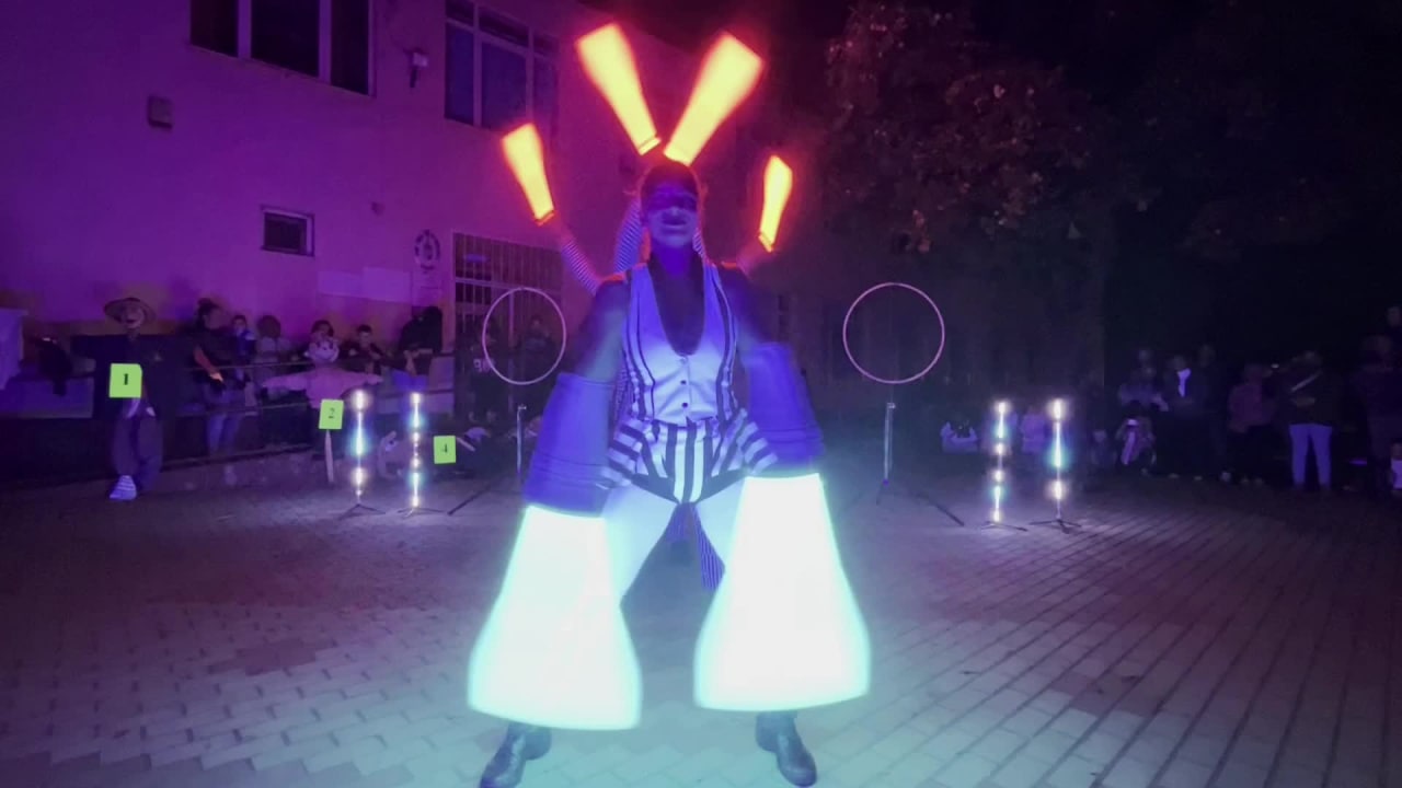 LED látvány karakterek